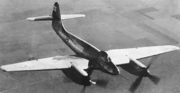 The Ñancú in flight displaying is resemblance to a de Havilland Hornet.