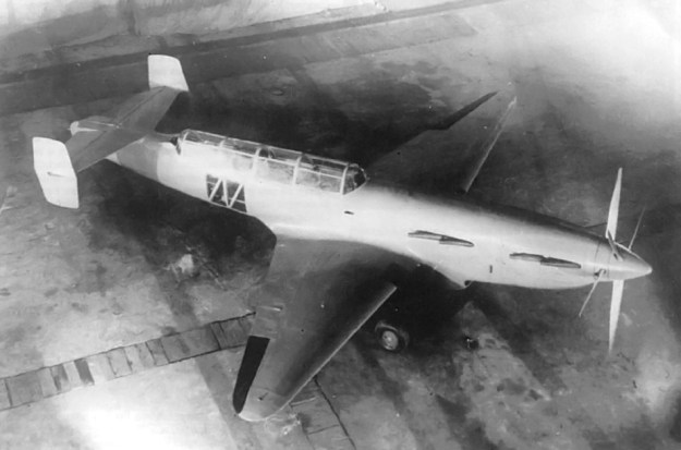 Bolkhovitinov S-2M-103 A good view of the twin engine Bolkhovitinov Sparka. Note the plexiglass glazing for the bombardier's downward view.