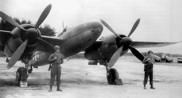 Mitsubishi Ki-83 guard