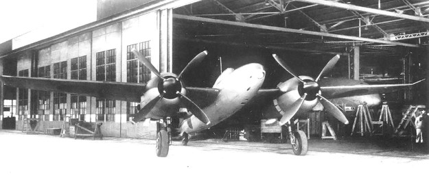 Mitsubishi Ki-83 hangar