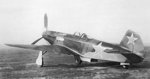 Yak-3 VK-108 rear