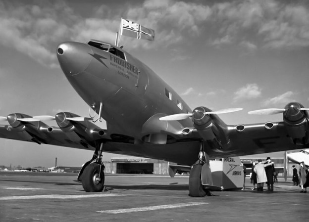 de Havilland DH91 Forbisher front