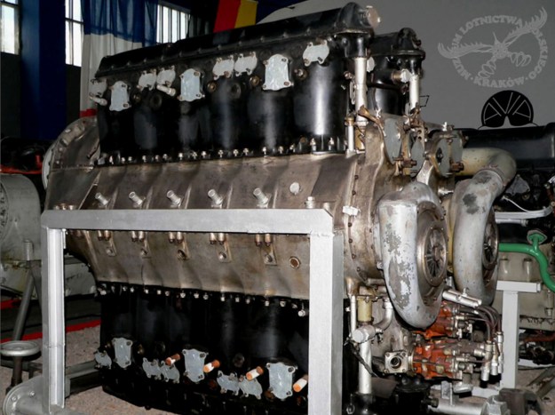 Hispano-Suiza 24Y Type 82 side