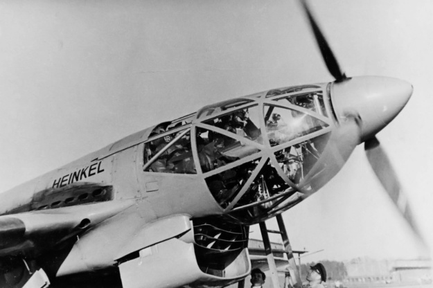 Heinkel He 119 nose radiator