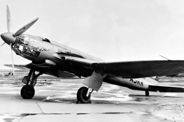 Heinkel He 119 V4 front