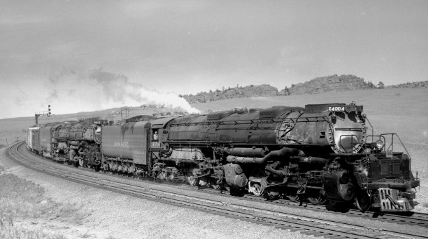 big-boy-4013-and-4004-doubleheading