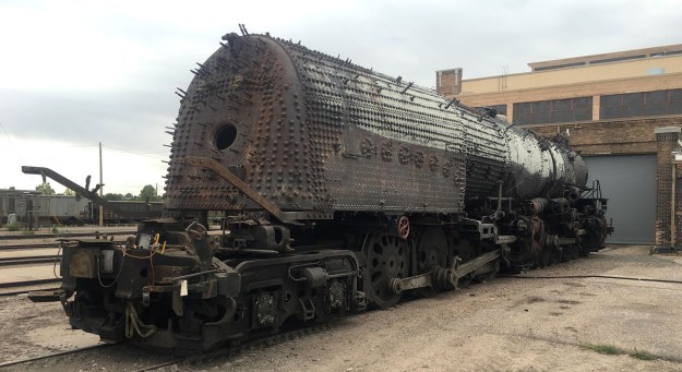 big-boy-4014-boiler-stripped