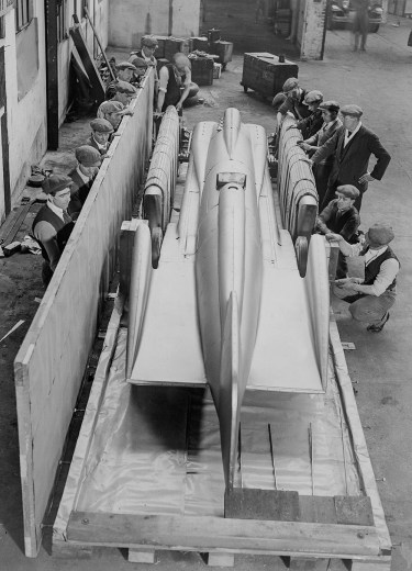 Irving-Napier Golden Arrow crate