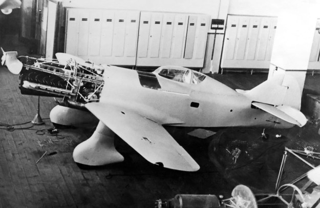 VEF I-16 construction