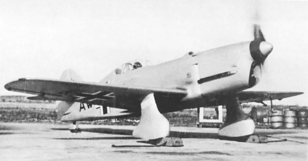 VEF I-16 Front right