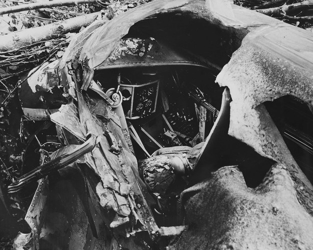 Hughes XF-11 no1 cockpit crash