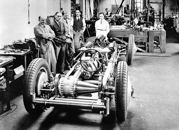 Campbell-Napier-Railton Blue Bird build 1930