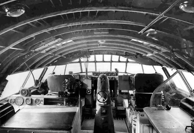 Latecoere 631 cockpit