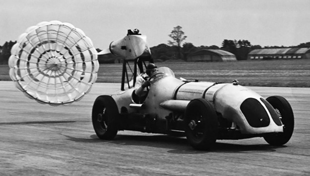 Napier-Railton-parachute-test