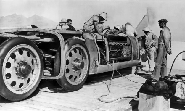 Eyston-Thunderbolt-1937-service