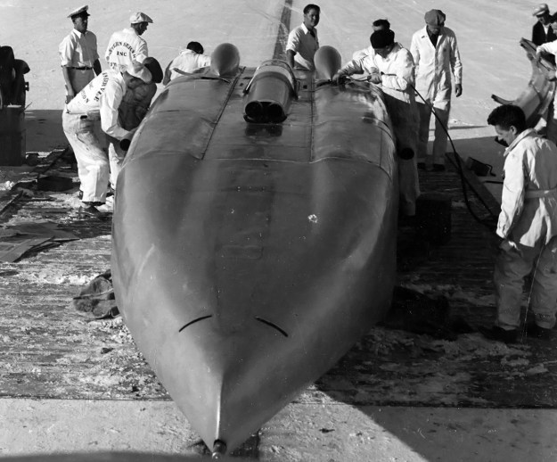 Eyston-Thunderbolt-1938-no-tail-rear