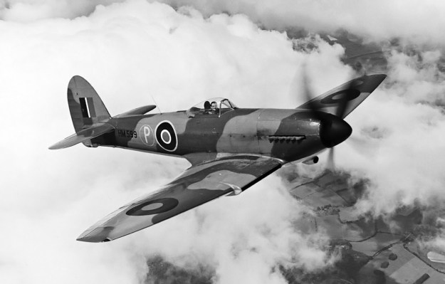 Hawker-Tempest-I-in-flight