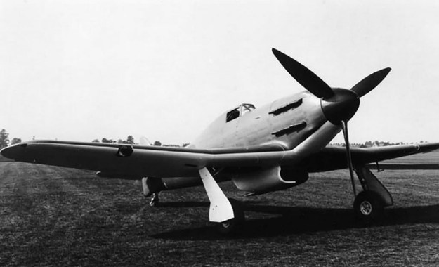 Hawker-Tornado-P5219-front