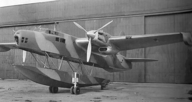 Blackburn-B20-left-front-beached