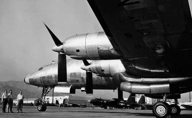 Lockheed-1249-R7V-2-under-wing