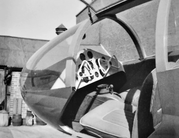 Planet-Satellite-cockpit-mockup